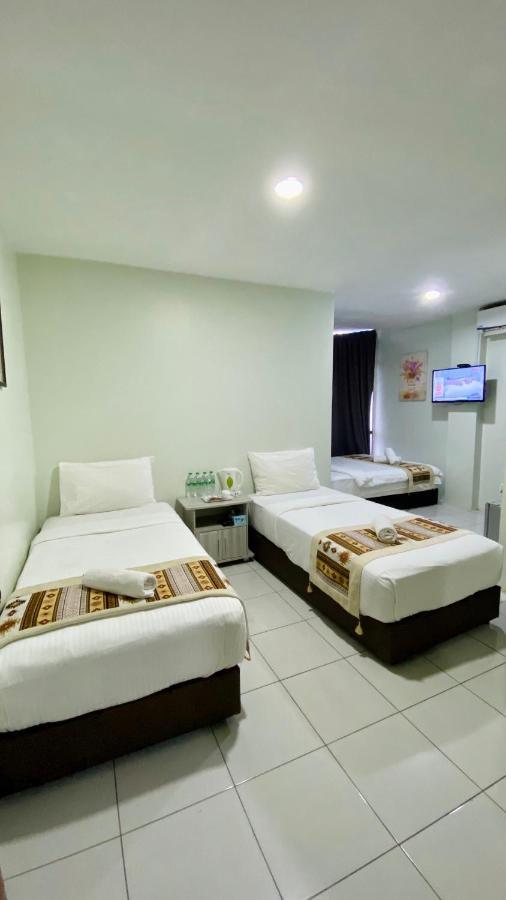 Milvus Hotel Kuah Exterior photo