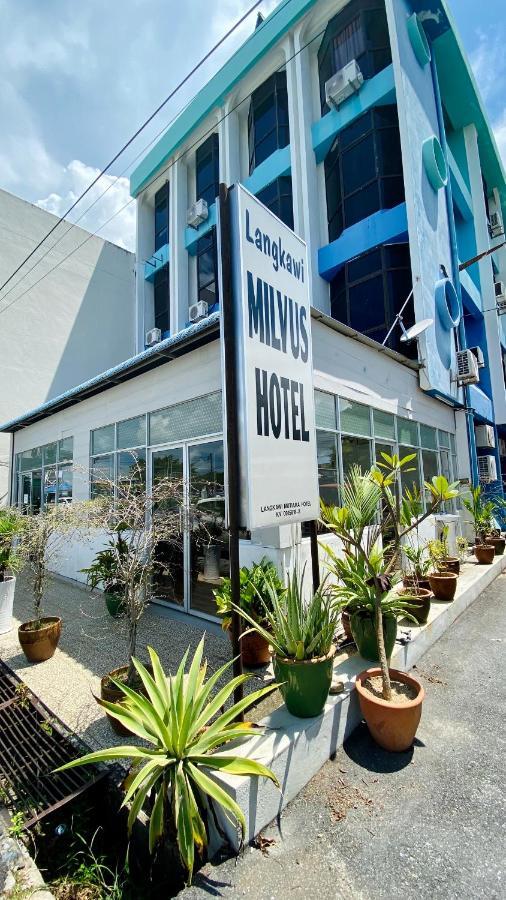 Milvus Hotel Kuah Exterior photo