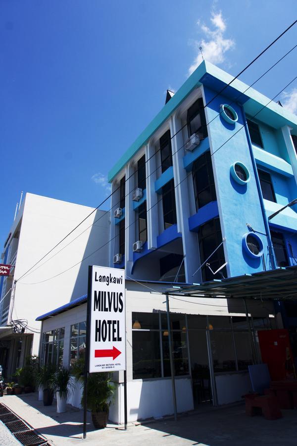 Milvus Hotel Kuah Exterior photo
